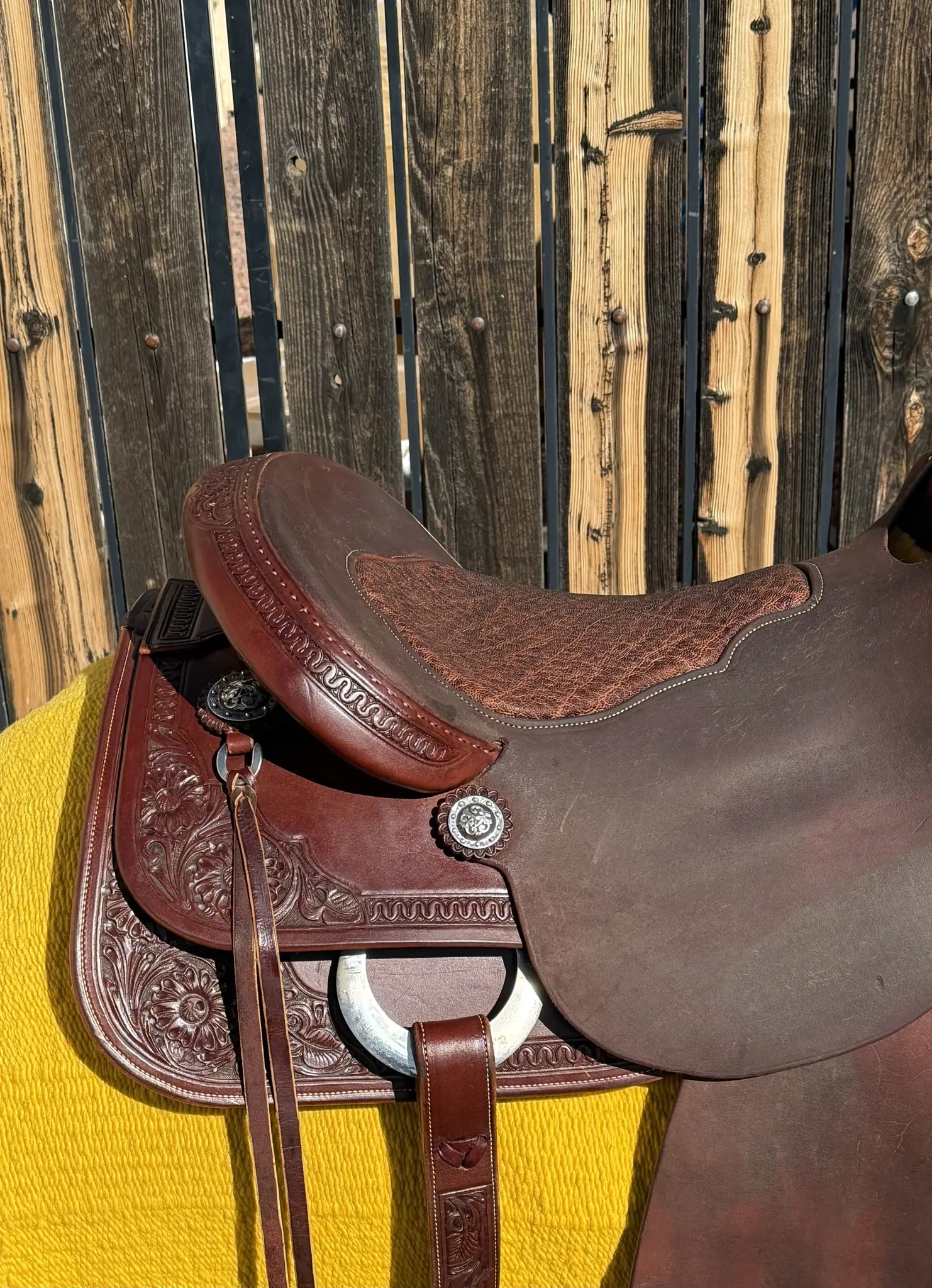 superior ranch rider 16 5 nevada skirt detail